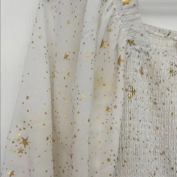 Ivy City Co White and Gold Tiered Sundress with Bishop Sleeves - Picture 4 of 6